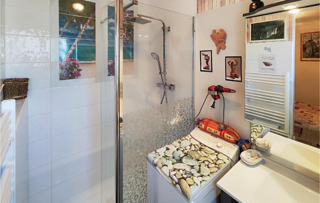 1 Bedroom Gorgeous Home In Capestang Bagian luar foto